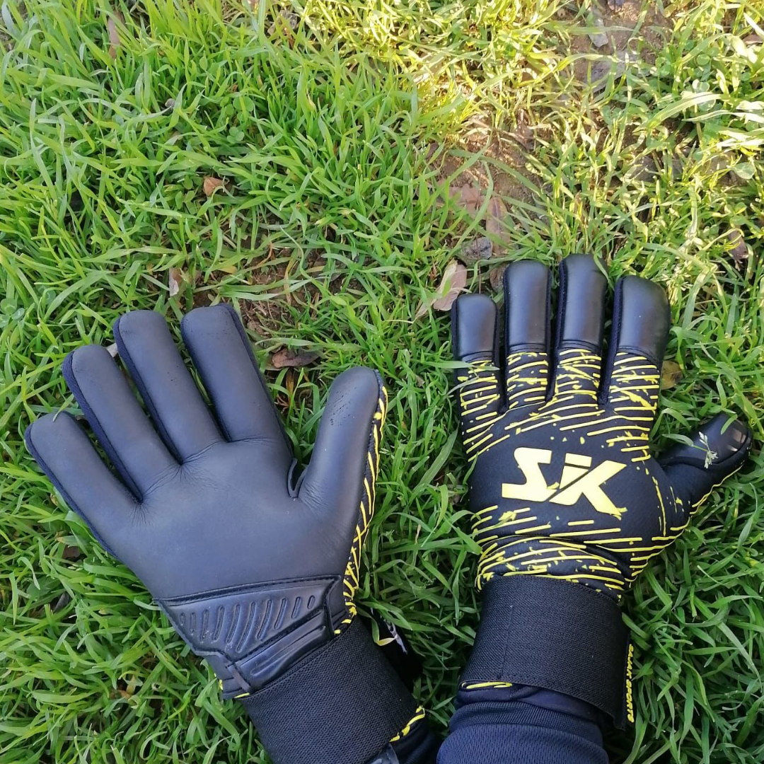 Guantes profesionales de portero RAITON YELLOW de gama media-alta.